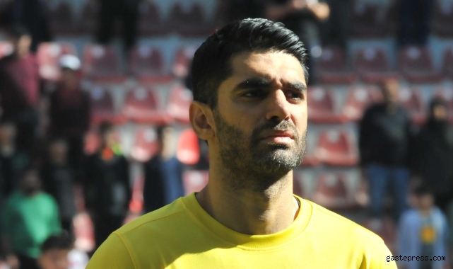 Kayserispor'da ameliyat olan Ali Karimi sezonu kapattı!
