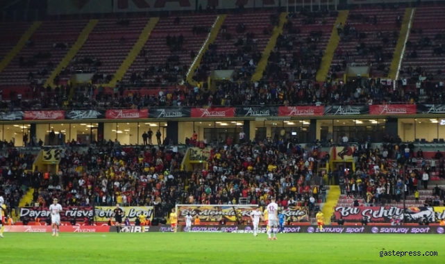 Kayserispor Taraftar Grubu: Kelle İstiyoruz!