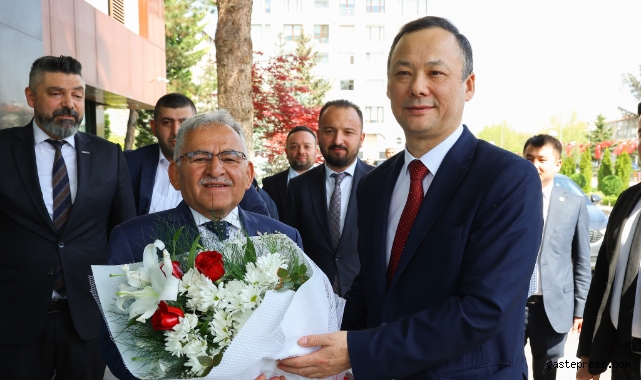 Kırgızistan Ankara Büyükelçisi Kazakbaev'den Başkan Büyükkılıç'a ziyaret!