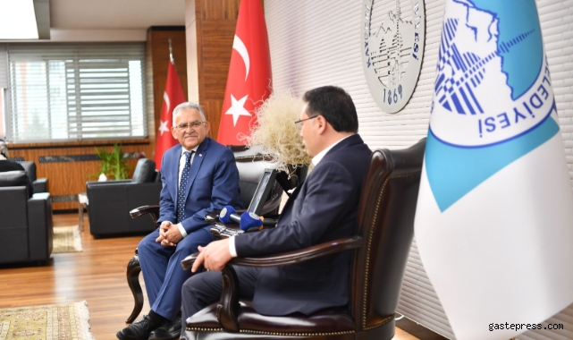 Vali Çiçek'ten Başkan Büyükkılıç'a hayırlı olsun ziyareti!
