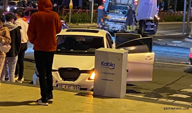 Alpaslan Mahallesinde İki Araç Çarpıştı 2 si çocuk 5 yaralı!