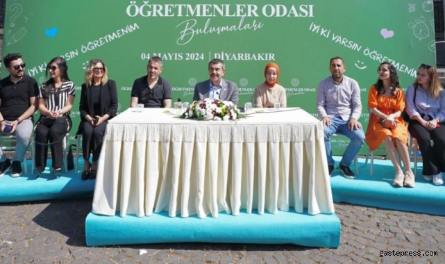 Bakan Yusuf Tekin'den Öğretmen Atamaları ve Ders Süreleri Hakkında Açıklamalar!