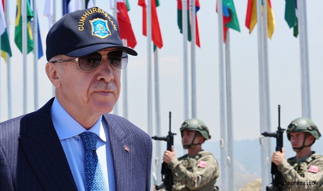 Cumhurbaşkanı Erdoğan: Türkiye bölücü örgütün ‘teröristan’ kurmasına izin vermeyecek”