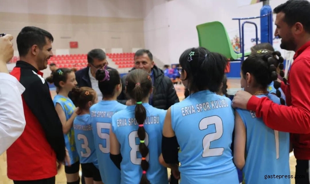 ERVA Spor Kulübü Voleybol Takımı Yarı Finale Yükseldi!