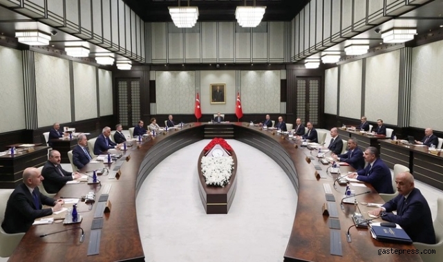 Kabine bugün toplanıyor, öğretmelerin gözü kulağı burada! İşte masadaki başlıklar!