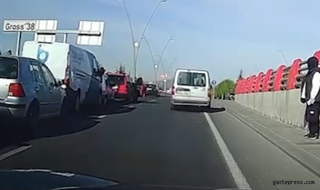 Kayseri Çevreyolu'nda Zincirleme Kaza: 6 Araç Birbirine Girdi!