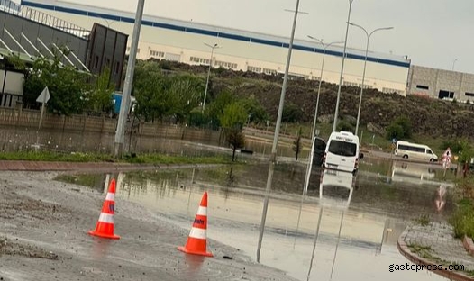 Kayseri Mimarsinan OSB'de Altyapı Sorunları Krizi Büyütüyor: Gazeteci Azim Deniz'den Tepki