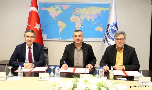 Kayseri Model Fabrika, Genç Mühendislere Eğitim Veriyor!