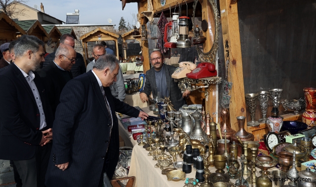 Kendi Gününde Kendi Yerinde: Antika Pazarı!