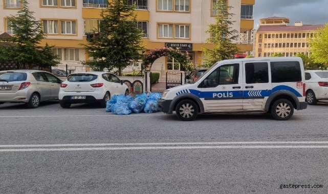 Kurusıkı Tabanca Ateş Alınca Yaralandı!
