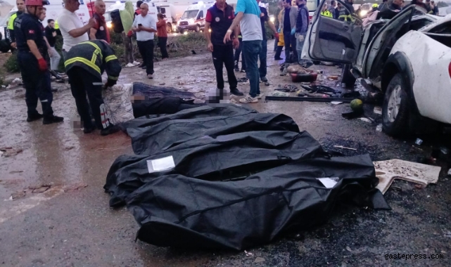 Mersin'de zincirleme kaza: Çok sayıda ölü ve yaralı var!