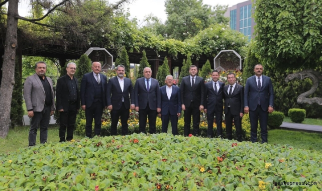MHP ve AK Parti İl Başkanları Büyükşehir Belediye Başkanını Ziyaret Etti