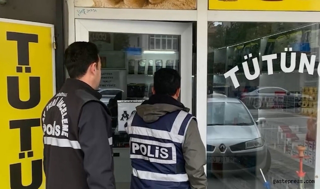Okul çevresinde küçük çocuklara sigara satanlara operasyon!