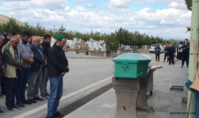 Suç makinesi babası tarafından öldürülen kadın toprağa verildi!