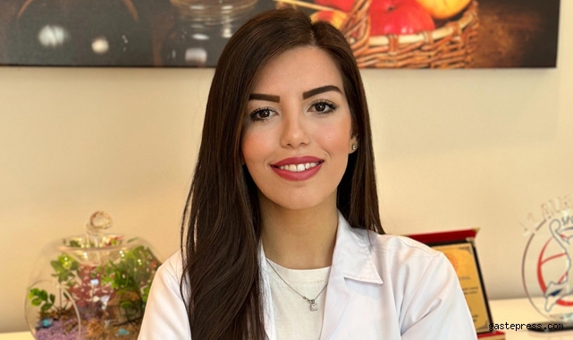 Yaz aylarında tuzlu ayran, bol su, sebze ve meyve tüketilmelidir! 