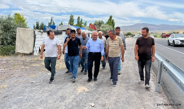 Başkan Büyükkılıç, Yemliha'da Üreticilerle Buluştu: Modern Satış Yerleri İçin İşbirliği Vurgusu!