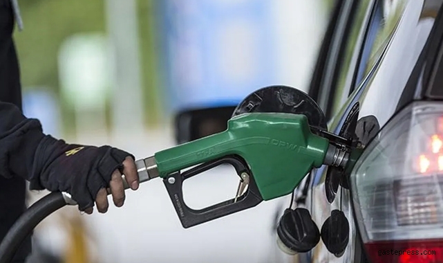 Benzin ve motorine yeni zam geliyor! Acele edin depoları doldurun!