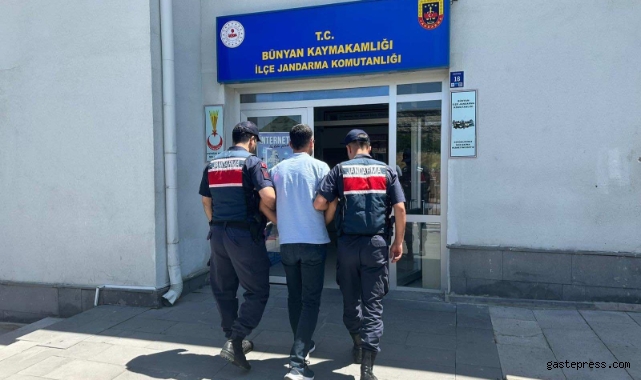 Kayseri'de Aranan Şahıs Yakalandı: Fetö Üyeliğinden Aranan T.K Gözaltına Alındı!