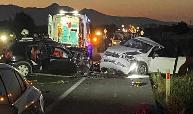 Konya’da 2 otomobil çarpıştı: 4 ölü, 2 çocuk yaralı!