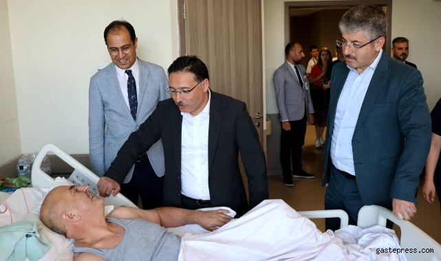 Vali Çiçek: "Şehir hastanemizle gurur duyuyoruz"