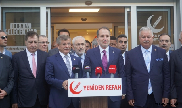 Yeniden Refah Partisi Genel Başkanı Erbakan ile Gelecek Partisi Genel Başkanı Davutoğlu bir araya geldi!