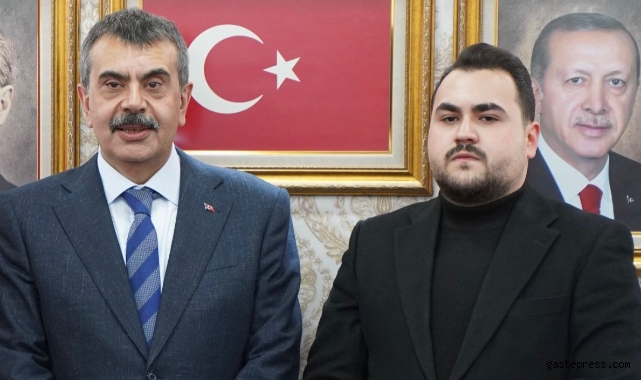 AK Parti İl Gençlik Kolları Teşkilat Başkanı Özcan görevini bıraktı!