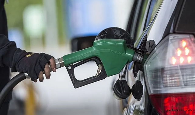 Akaryakıt indirimi! Tabela değişti, motorinde indirim sonrası yeni fiyatlar!