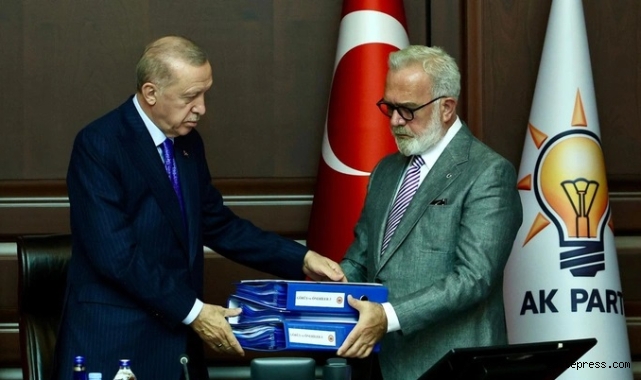 Başıboş sokak köpeklerine ilişkin rapor Cumhurbaşkanı Erdoğan'a sunuldu!
