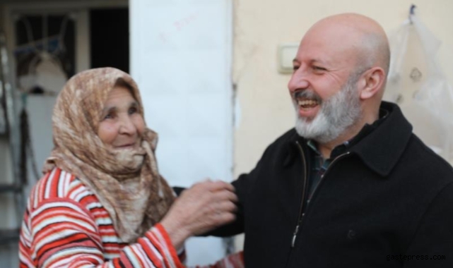 Gönüllerin Başkanı, Büyüklerin Dualarını Alıyor: Kocasinan'da Gönüller Kazanılıyor!