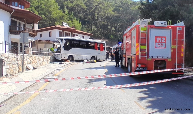 Muğla Akyaka'da meydana gelen kazada 2 kişi hayatını kaybetti, yaralı sayısı artıyor!