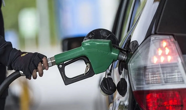 Benzine indirim geliyor! Güncel akaryakıt fiyatları, depoları doldurmak için bekleyin!