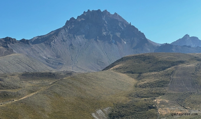 Borçlular dikkat, Erciyes'in karı eridi!
