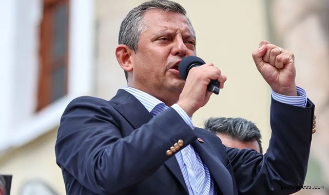 CHP Genel Başkanı Özgür Özel’in ayağı kırıldı!