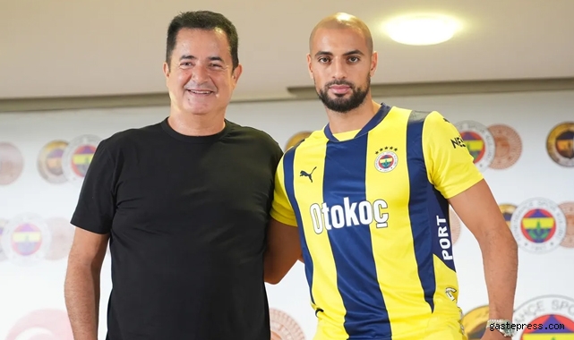 Fenerbahçe kiralık olarak kadrosuna kattığı Sofyan Amrabat için imza töreni düzenledi!