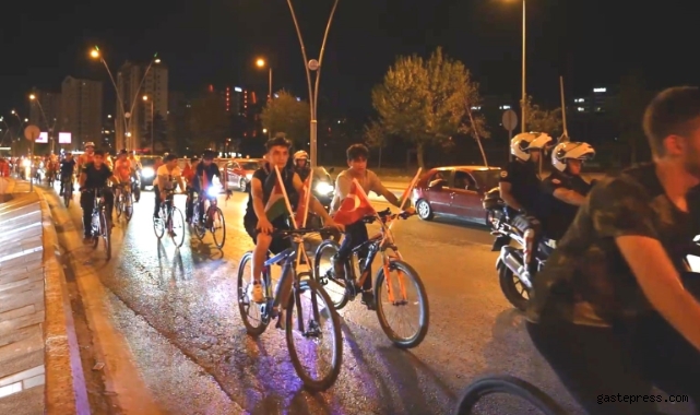 Pedallar Gazze için çevrildi!