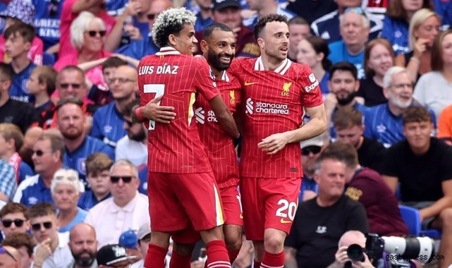 Salah tarihe geçti: Liverpool lige 3 puanla başladı!