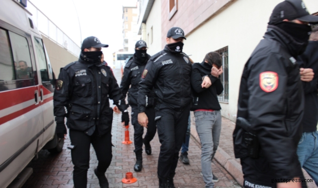 Uyuşturucu madde operasyonunda 4 kişi yakalandı!