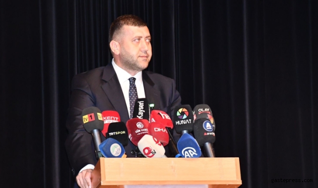 Baki Ersoy: "Berna başkanın yatıp, kalkıp dua etmesi gerekiyor"