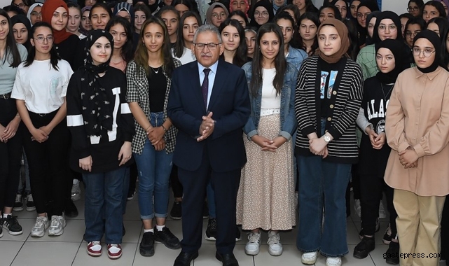 Başkan Büyükkılıç’ın öğrencilere hediyesi ulaşım desteğine müracaatlar başladı!