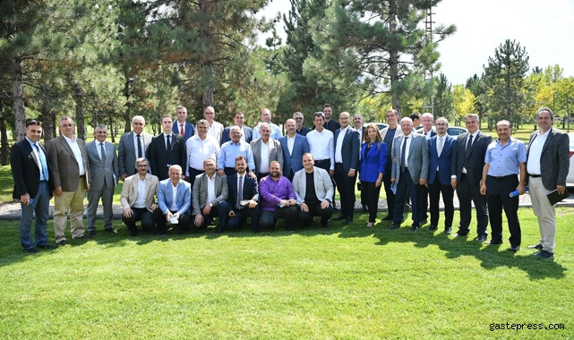 Başkan Büyükkılıç'tan kurmayları ile Yatırım Değerlendirme ve Koordinasyon Toplantısı!