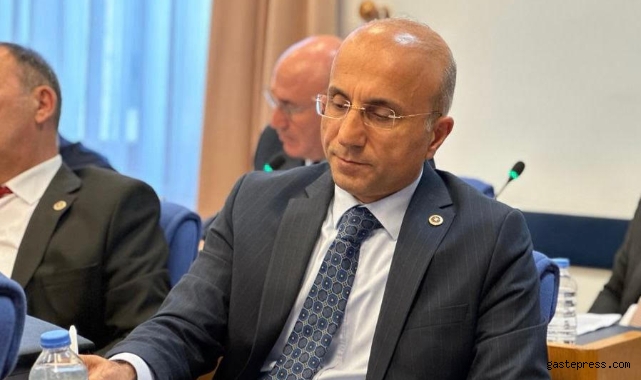 CHP’li Aşkın Genç: “Esnaf, çiftçi ve sanayici borç batağındayken hükümet müteahhitlerin cebini dolduruyor” 