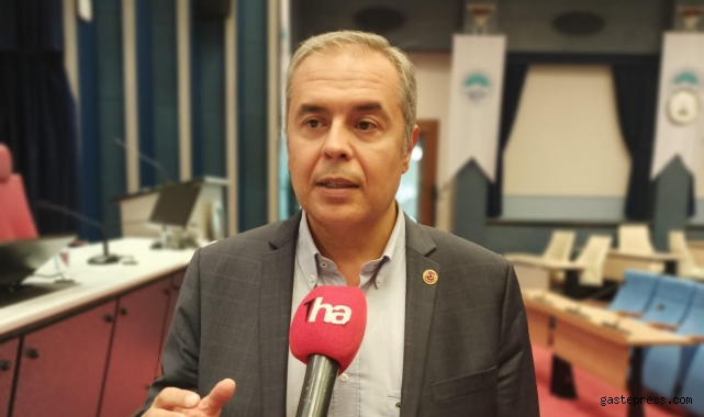CHP’li Özgür Özer, “Belediye, arsa devrini alışkanlık edindi”