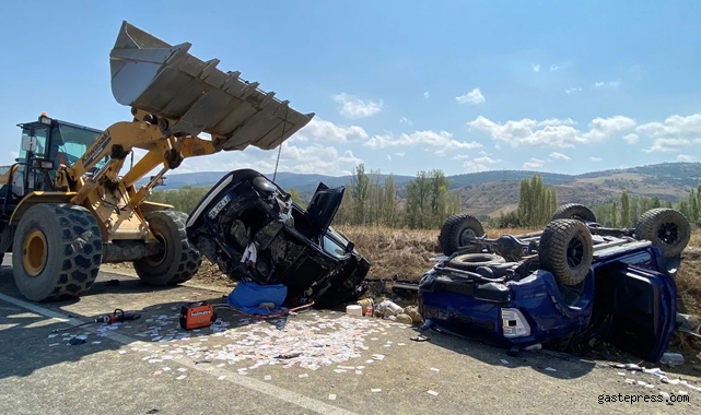 Çorum'un Mecitözü ilçesinde feci kaza: 1 ölü 7 yaralı