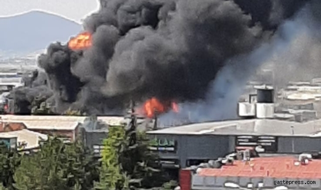 Fabrikada korkutan yangın!