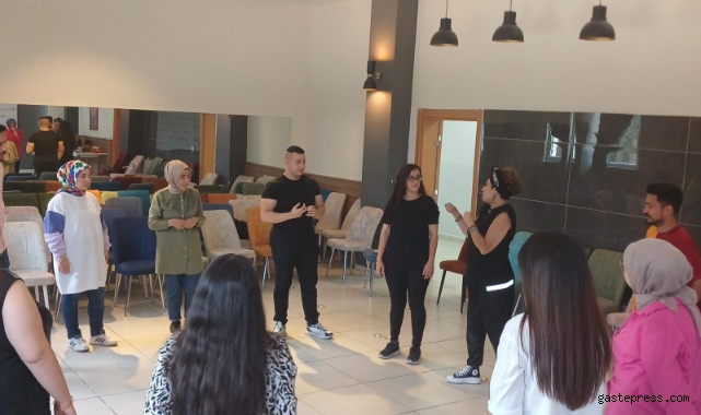 Genç Sultan Koleji'nde "İçindeki Kahramanı Uyandır" Semineri
