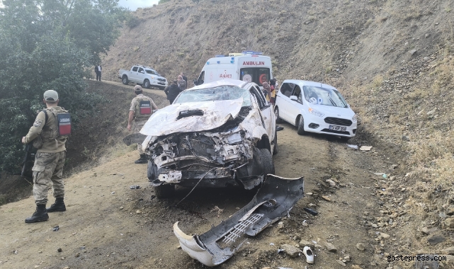 Muş’ta şehit askerin yakınları kaza yaptı: 1 ölü, 5 yaralı!