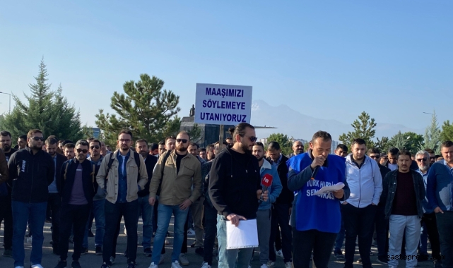 Türk Harb-İş Sendikası’ndan oturma eylemi!