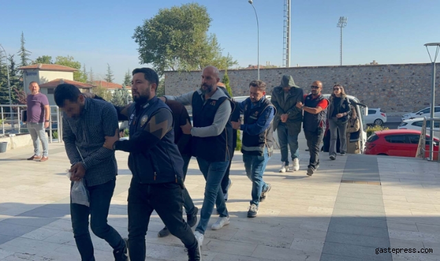 19 ildeki 1,2 milyar TL dolandırıcılık operasyonunun 76 şüphelisi adliyede!