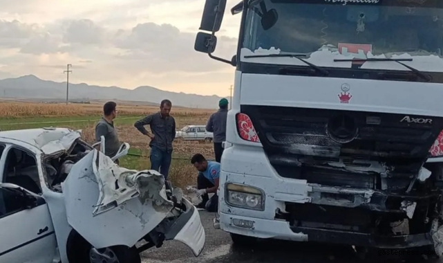 Afyonkarahisar'da feci kaza: 3 ölü, 1 yaralı!