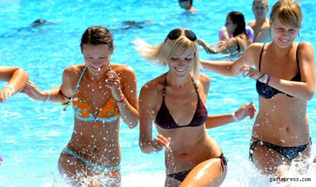 Antalya'ya son 9 ayda 15 milyonu aşkın turist geldi!